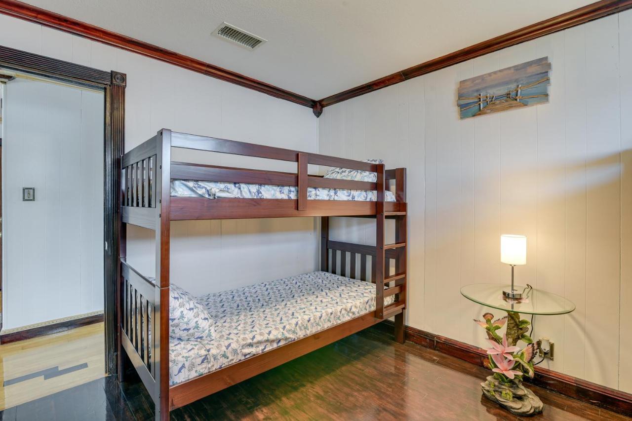 Waterfront Galveston Bay Retreat - 4 Mi To Beach! ภายนอก รูปภาพ